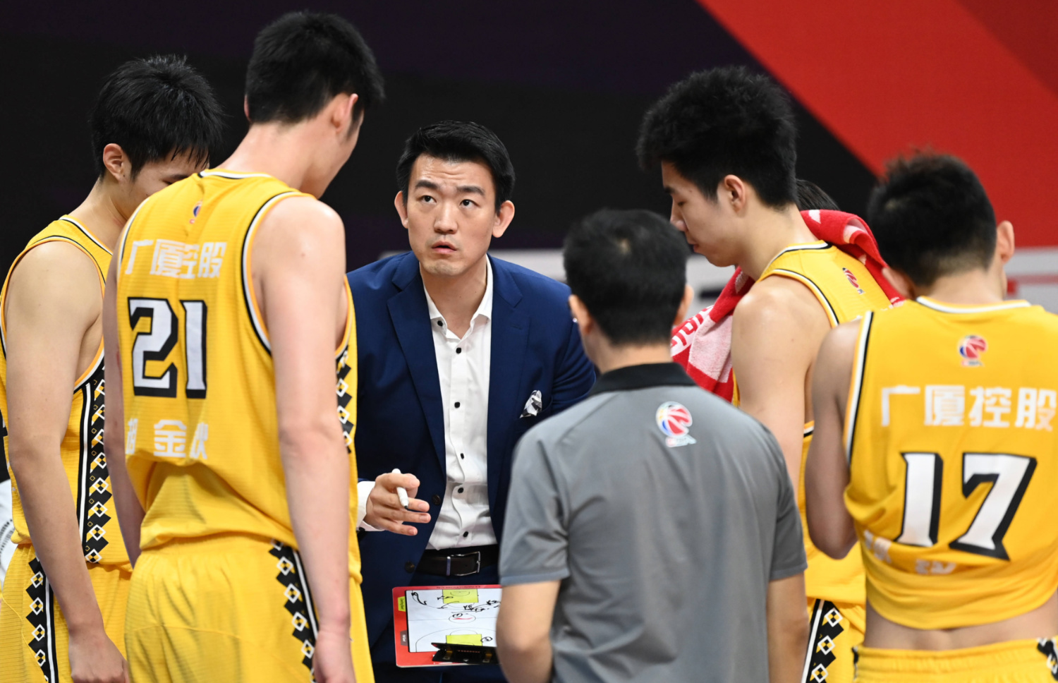 关于广厦遭遇四连败，辽宁客场逆转夺胜的信息