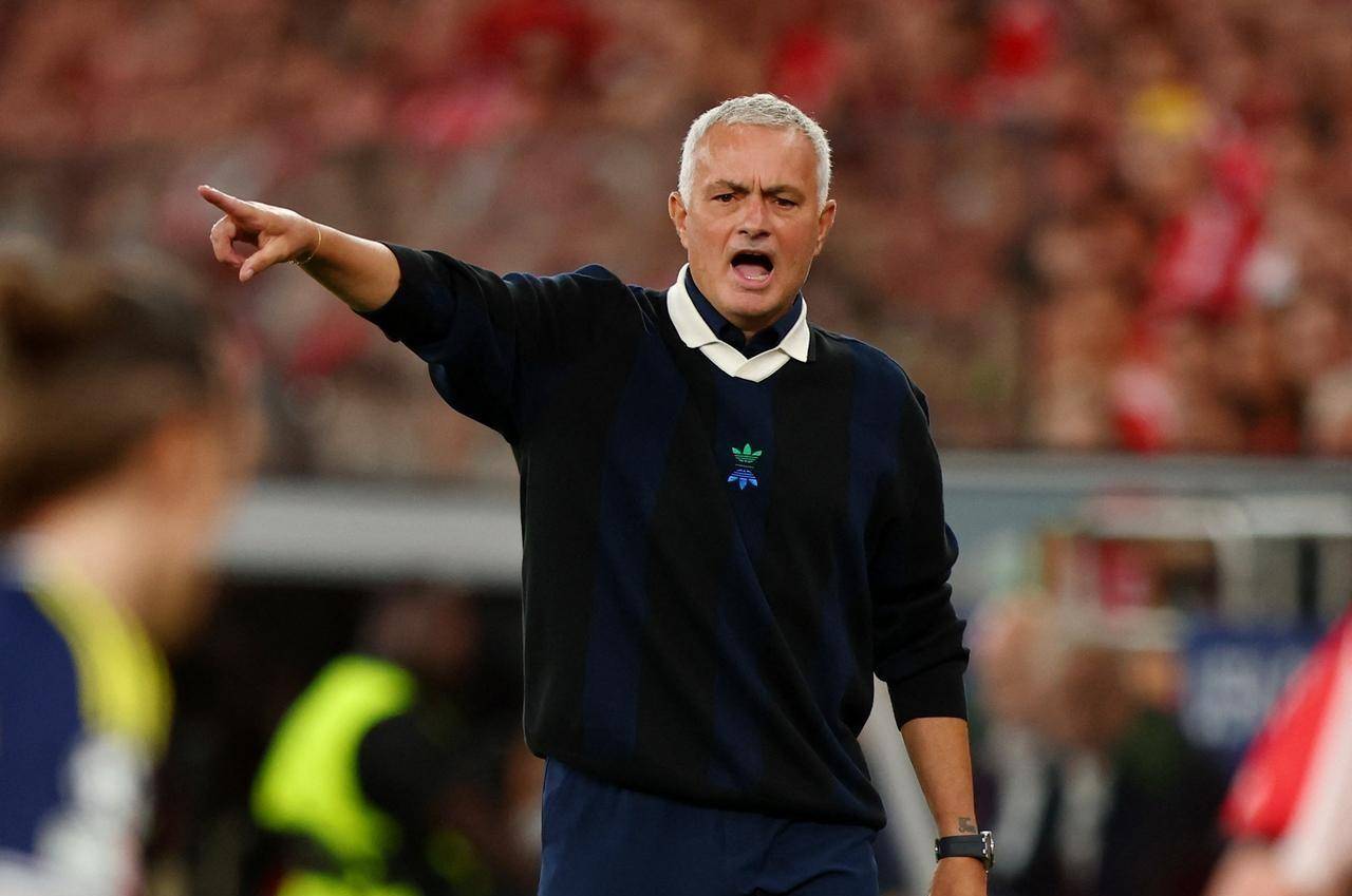 曼联官方宣布与穆里尼奥解雇合同,后继人选未定的简单介绍 曼联官方宣布与穆里尼奥解雇合同,后继人选未定的简单介绍