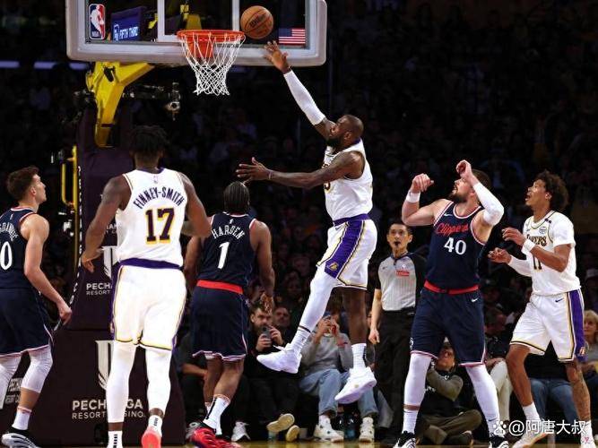 爱游戏网页版-爵士力克篮网，米切尔砍下全队最高分