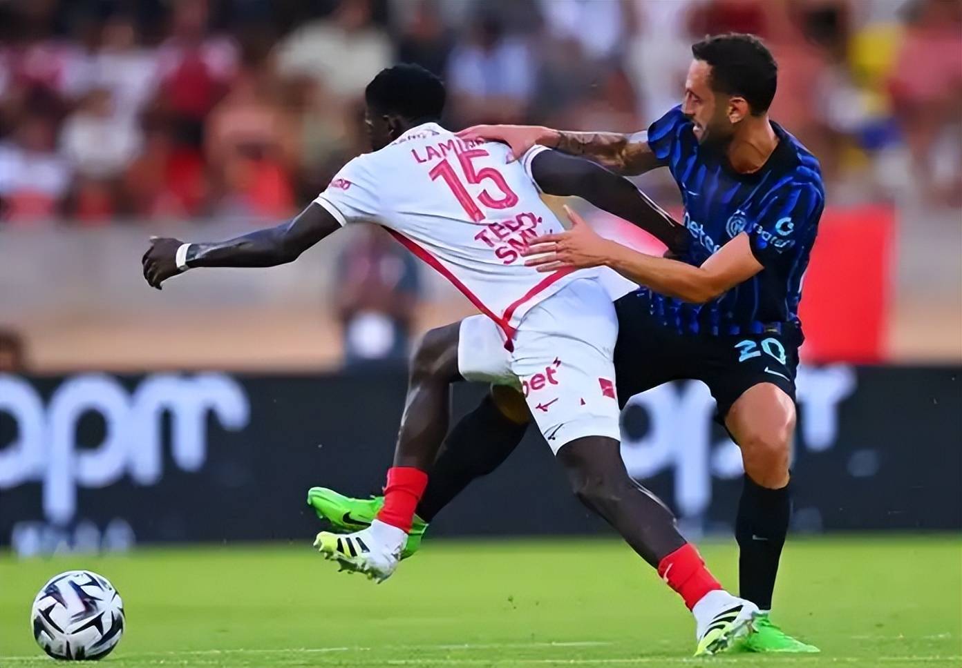 摩纳哥击败尼斯，取得胜利