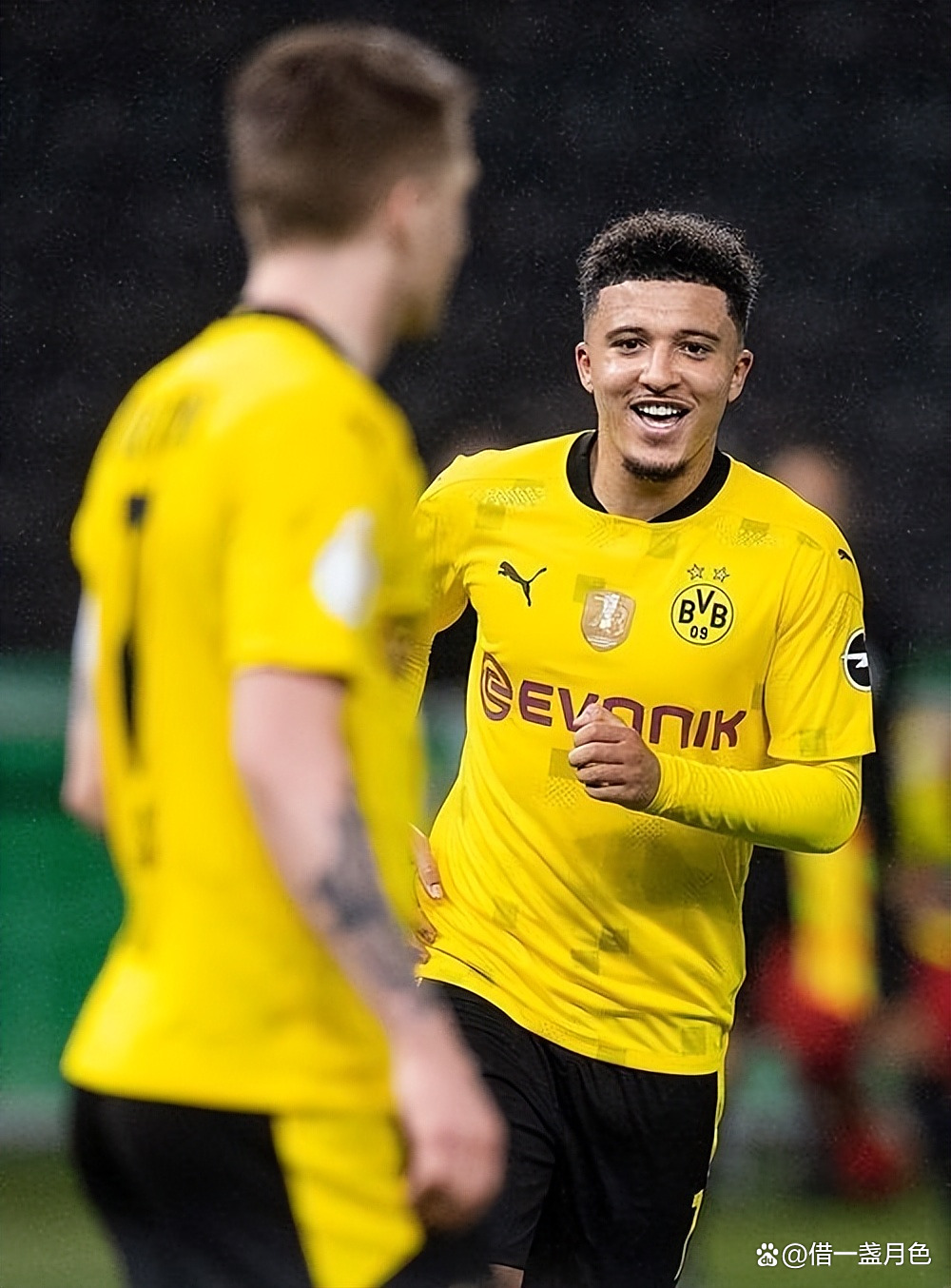 爱游戏体育官网-包含沃尔夫斯堡大胜，连胜序幕拉开的词条