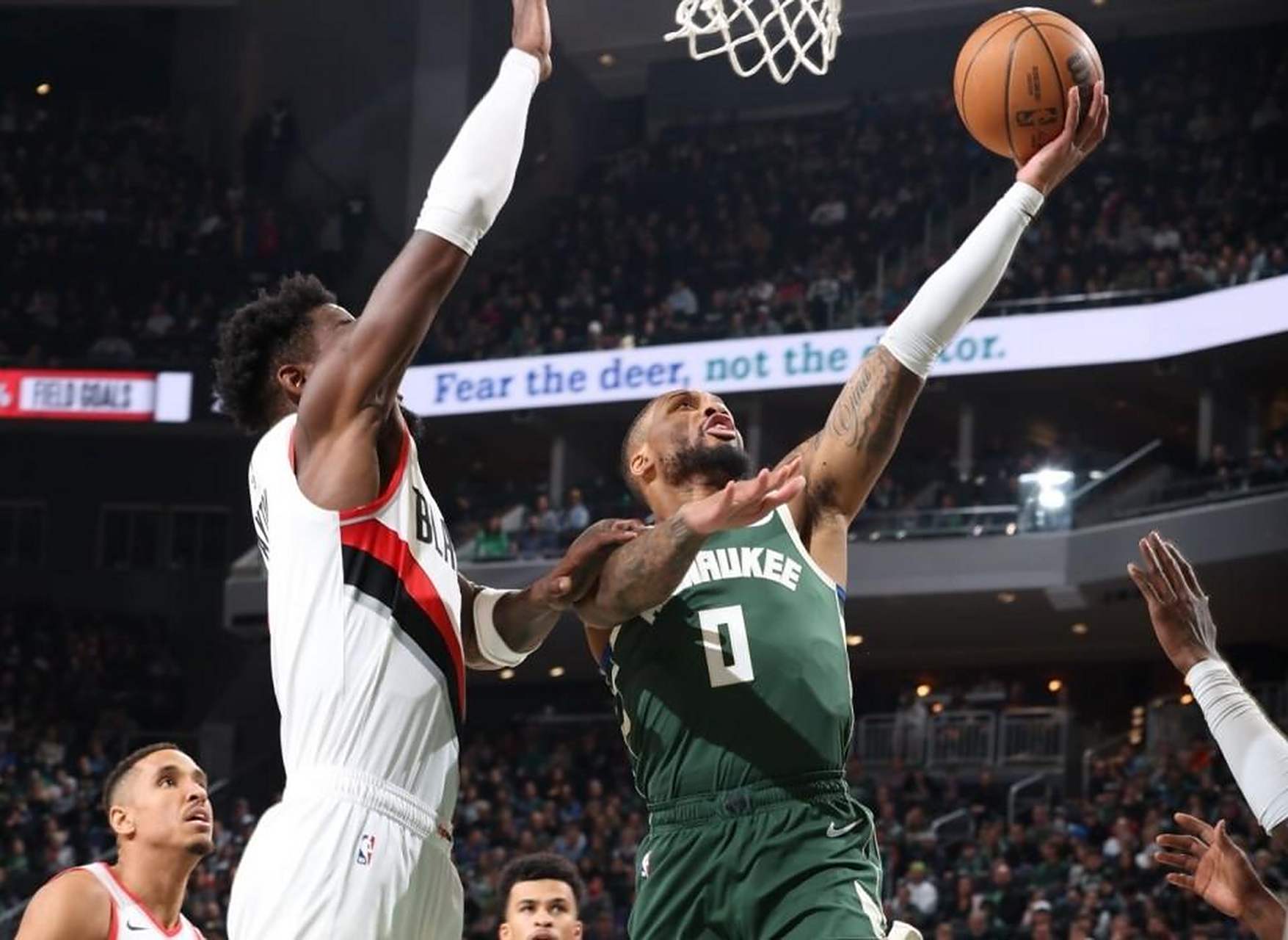 包含开拓者全面击败黄蜂，利拉德再砍+表现抢眼的词条