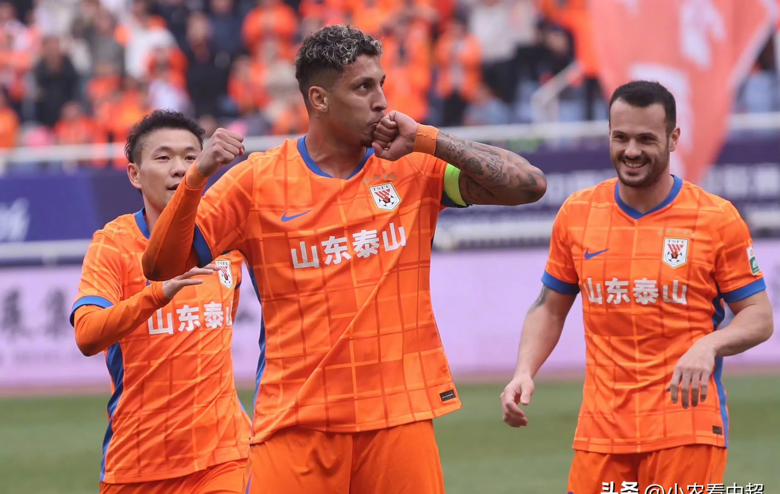 爱游戏在线-北京人和主场战胜上海申花，士气大增的简单介绍