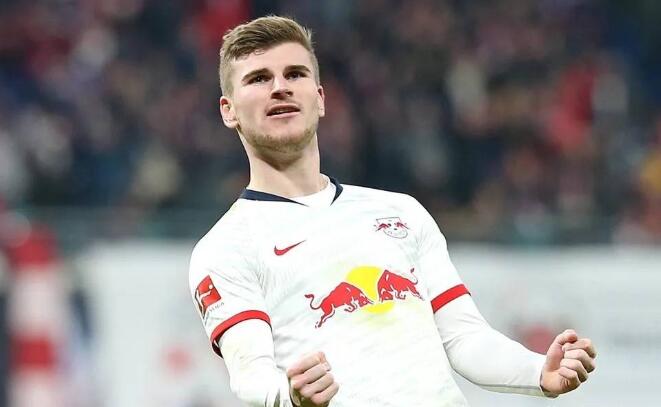 德国队中锋轻松砍下两位数得分