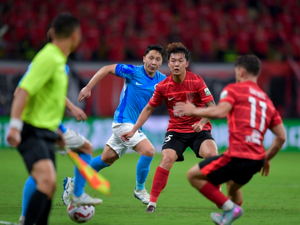 关于苏宁坐镇主场胜利，球队阵容表现让人眼前一亮的信息