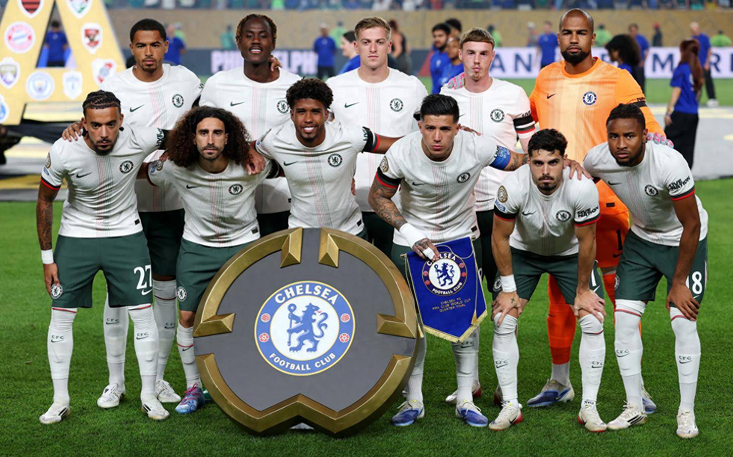 切尔西前锋连续破门，引领球队前进的简单介绍